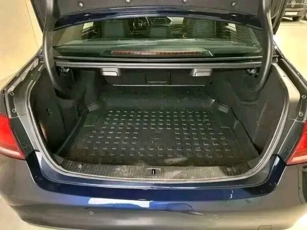 Mercedes-Benz E-Class – Image 22