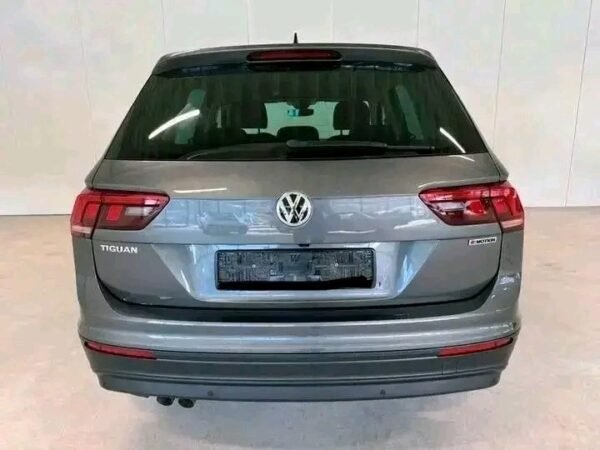 Volkswagen Tiguan – Image 31