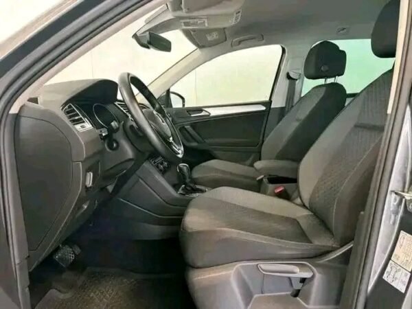 Volkswagen Tiguan – Image 34