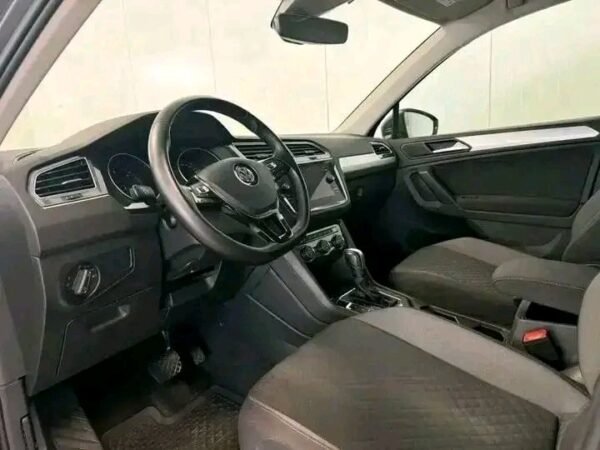 Volkswagen Tiguan – Image 33