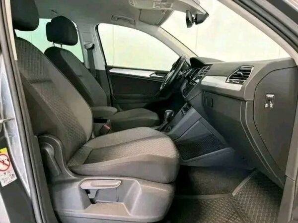 Volkswagen Tiguan – Image 22