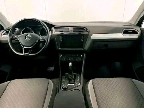 Volkswagen Tiguan – Image 10