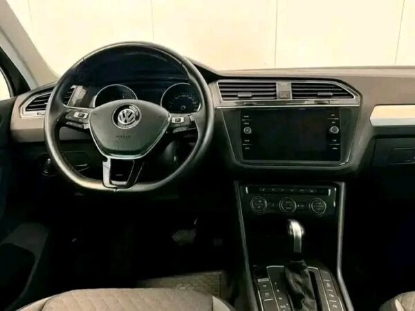 Volkswagen Tiguan – Image 9