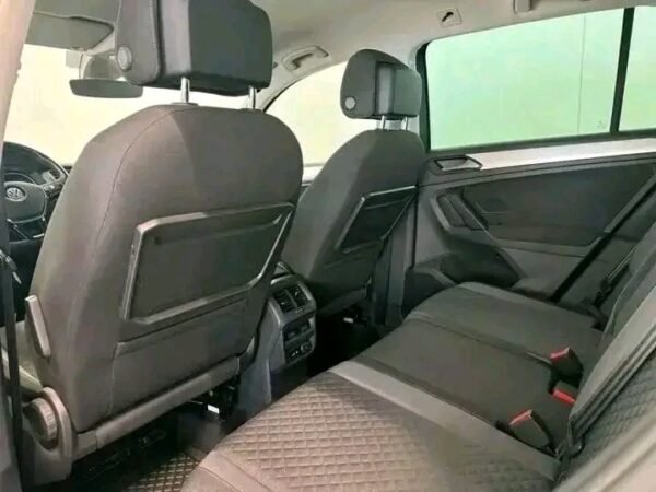 Volkswagen Tiguan – Image 32