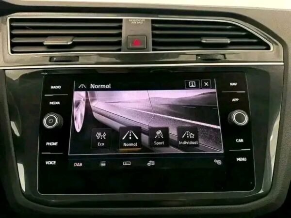 Volkswagen Tiguan – Image 14