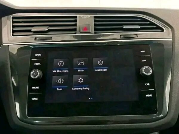 Volkswagen Tiguan – Image 19
