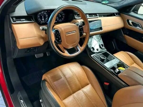Land Rover Range Rover Velar – Image 13