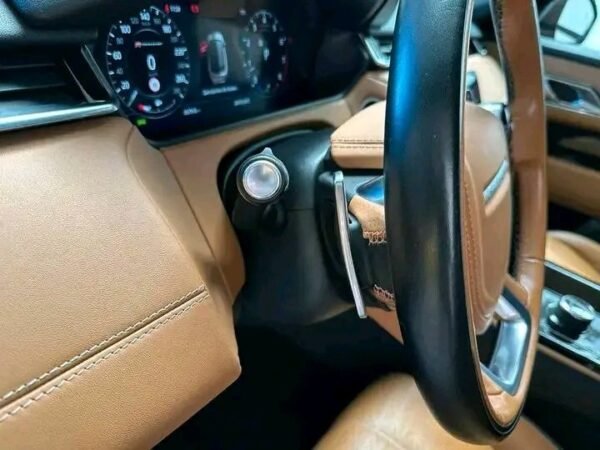 Land Rover Range Rover Velar – Image 14