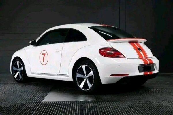 Volkswagen Beetle – Image 4