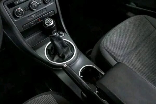 Volkswagen Beetle – Image 12