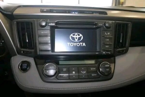 Toyota RAV4 – Image 4