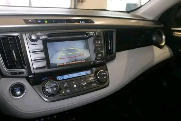 Toyota RAV4 – Image 6