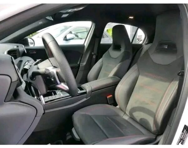 Mercedes-Benz A – Image 16