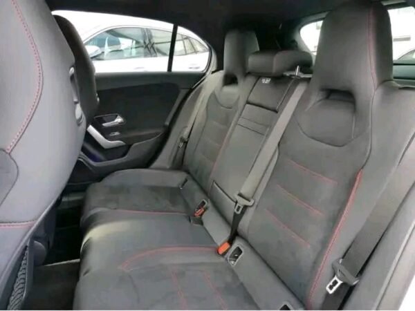 Mercedes-Benz A – Image 14