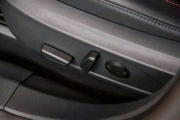 Ford Mustang Mach-E – Image 11