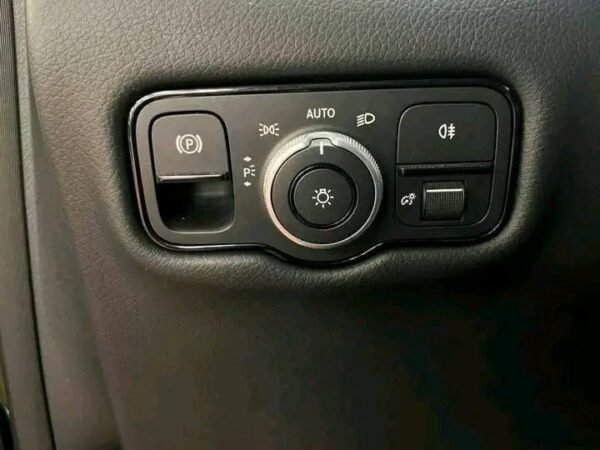 Mercedes-Benz EQV – Image 20