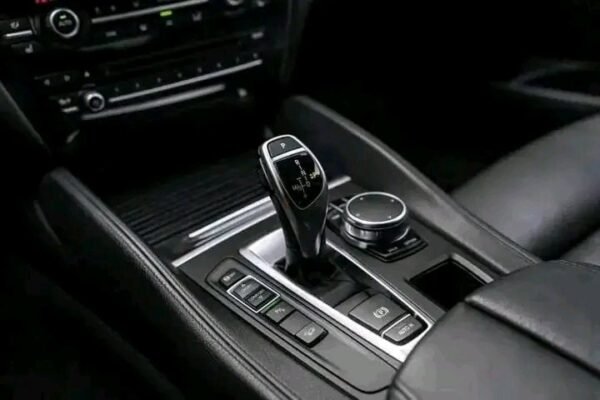 BMW X6 xDrive40d – Image 12