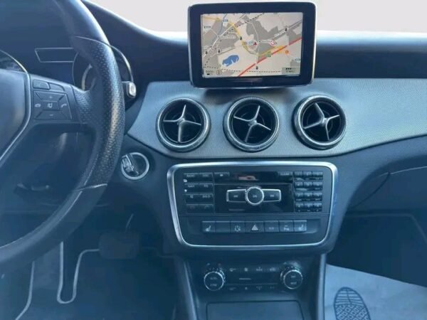 Mercedes CLA220 – Image 10