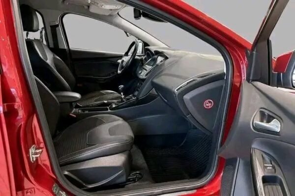 Ford Focus – Image 14