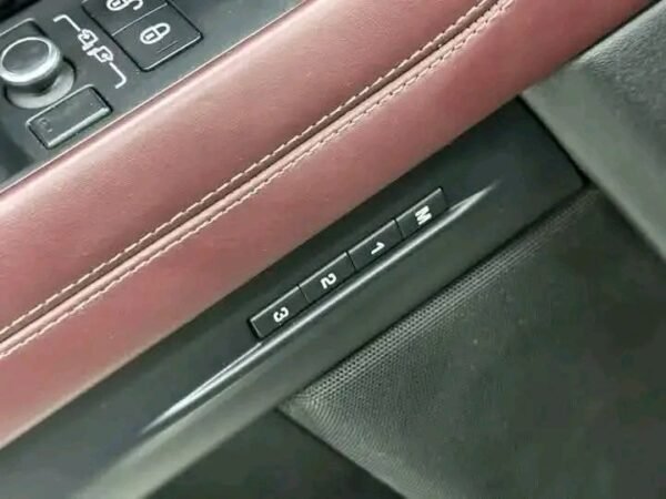 Range Rover Evoque – Image 25