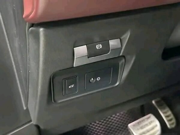 Range Rover Evoque – Image 13