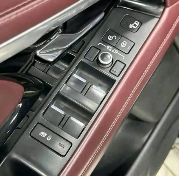 Range Rover Evoque – Image 14