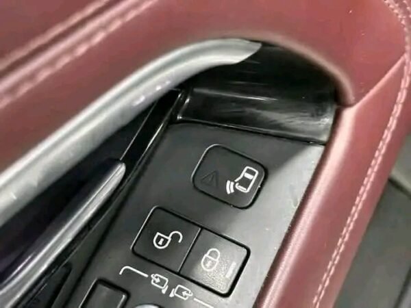 Range Rover Evoque – Image 6