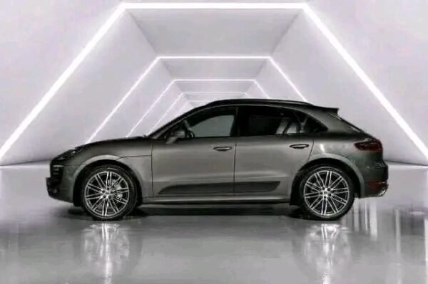 Porsche Macan S – Image 35