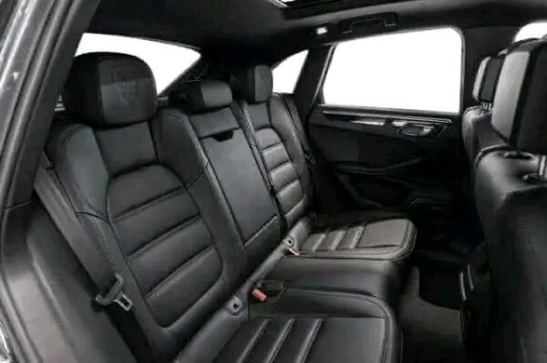 Porsche Macan S – Image 37