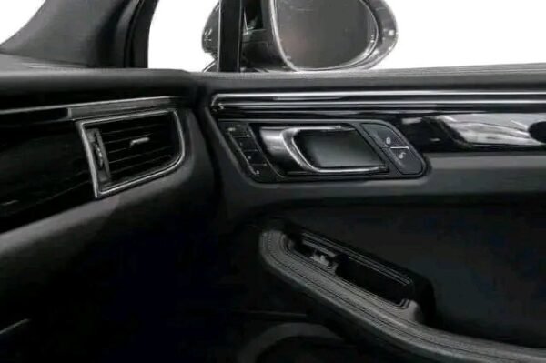 Porsche Macan S – Image 24