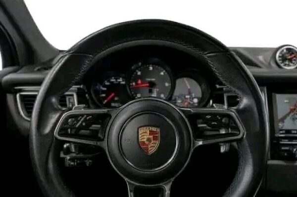Porsche Macan S – Image 27