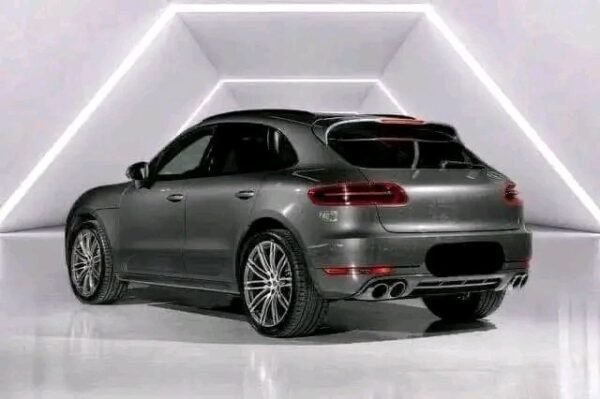 Porsche Macan S – Image 31