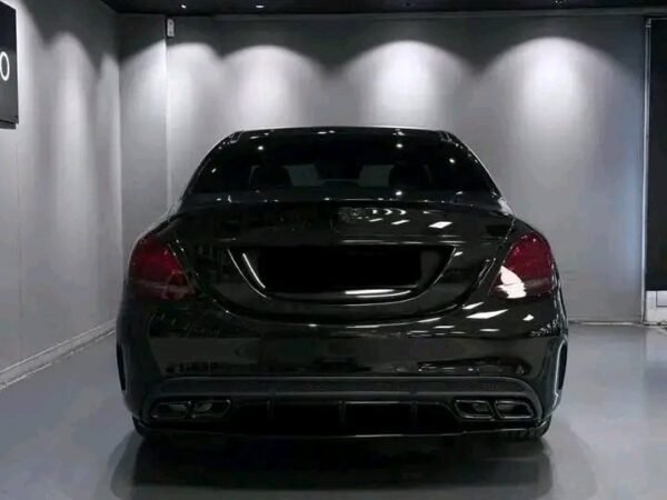 Mercedes-Benz C-Class – Image 17