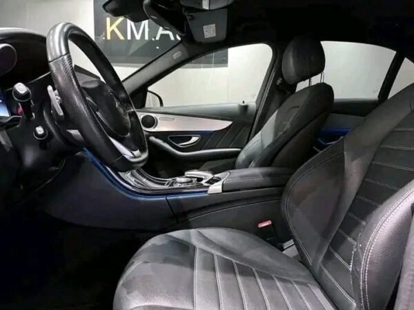 Mercedes-Benz C-Class – Image 2