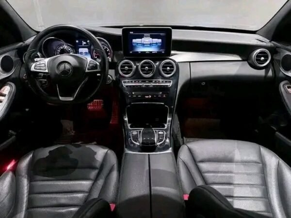 Mercedes-Benz C-Class – Image 12