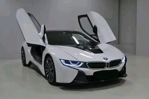 BMW i8 374 PS – Image 13