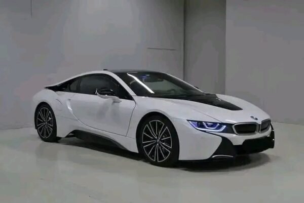 BMW i8 374 PS – Image 6
