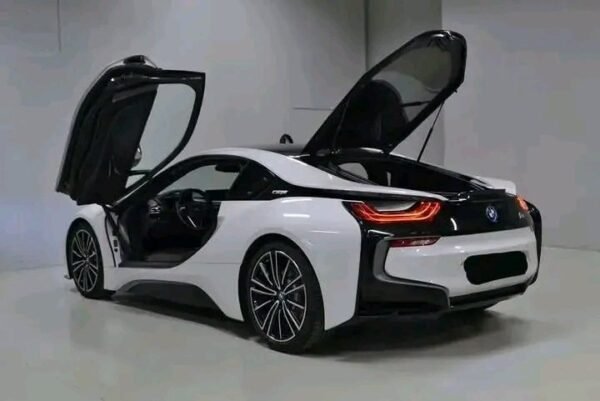 BMW i8 374 PS – Image 9