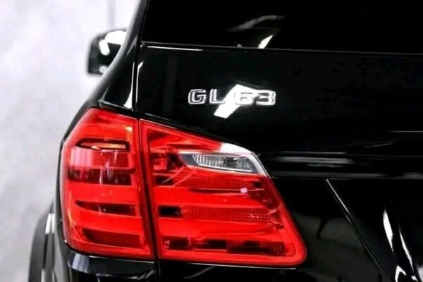 Mercedes-Benz GL – Image 21