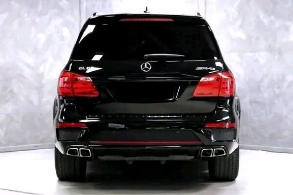 Mercedes-Benz GL – Image 3