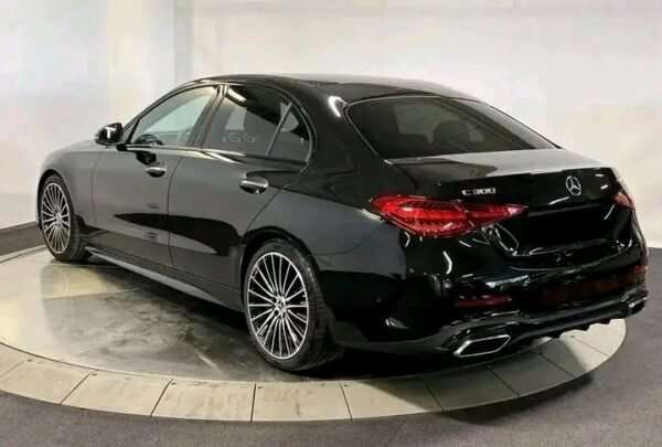 Mercedes-Benz C-Class – Image 10