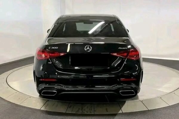 Mercedes-Benz C-Class – Image 13