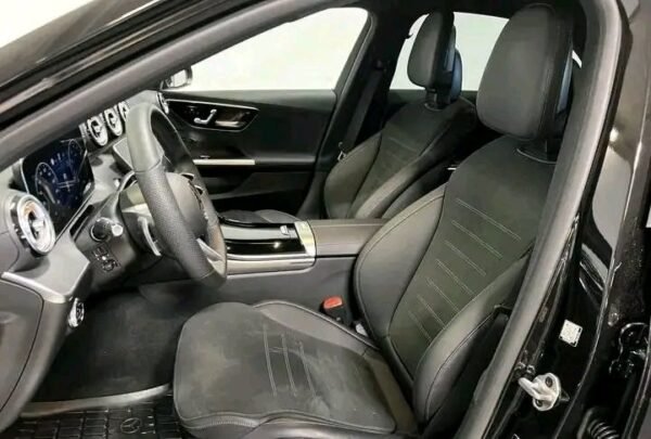 Mercedes-Benz C-Class – Image 8