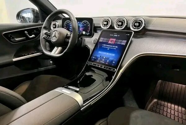 Mercedes-Benz C-Class – Image 5