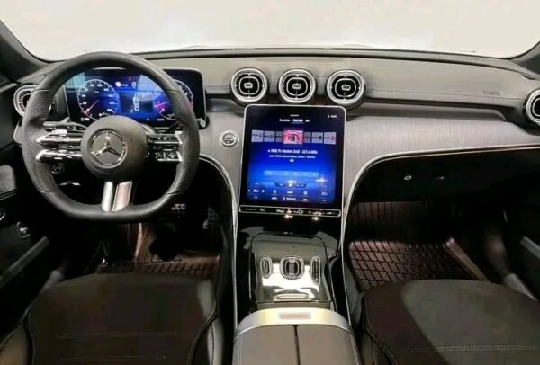 Mercedes-Benz C-Class – Image 14