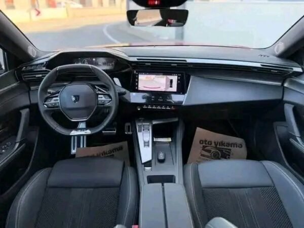 PEUGEOT 408 GT – Image 9