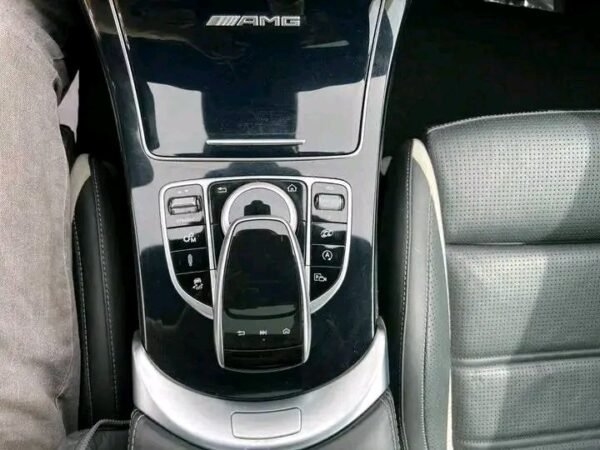 Mercedes-Benz C63s – Image 8