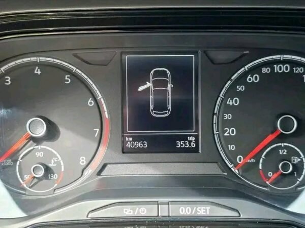 Volkswagen Polo – Image 6