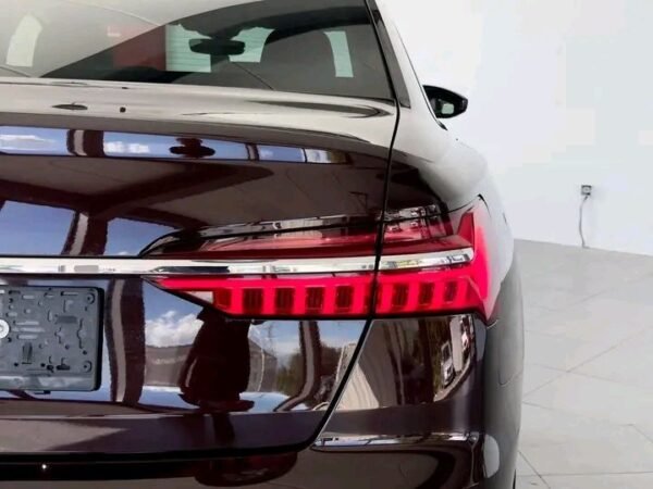 AUDI A6 – Image 13