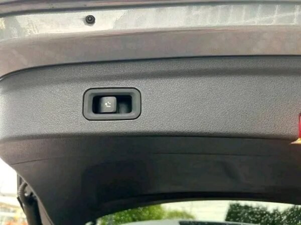 Mercedes-Benz GLE350 – Image 14
